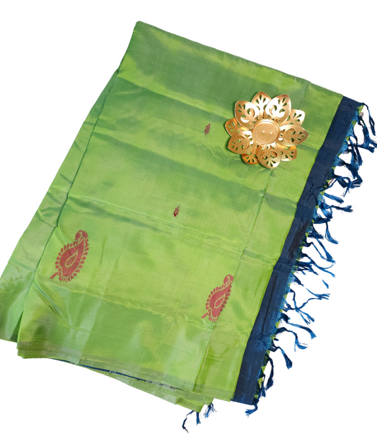 Green | Banana Pith Saree with Contrast Blue Pallu